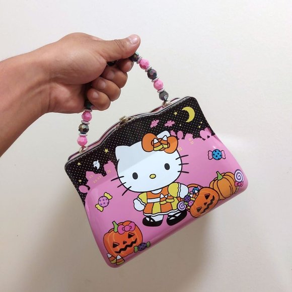 Hello Kitty HALLOWEEN limited edition Tin Purse 2021 CVS Exclusive - Picture 3 of 4